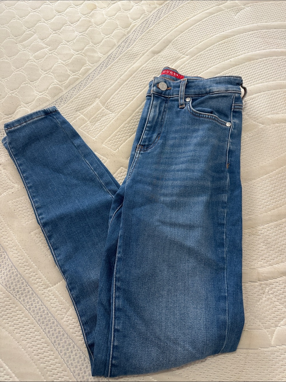 Guess Women's Skinny Jeans in Medium Blue Wash